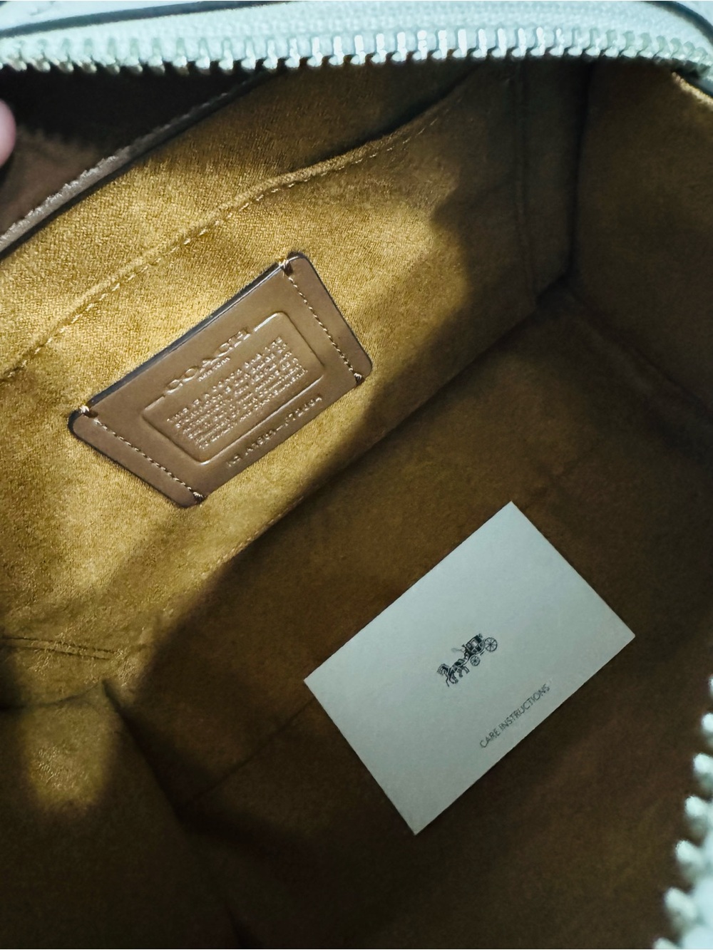LIKE NEW Coach Zoe Carryall Satchel Chalk/Silver lizard-embossed leather R:598$ - Picture 12 of 16